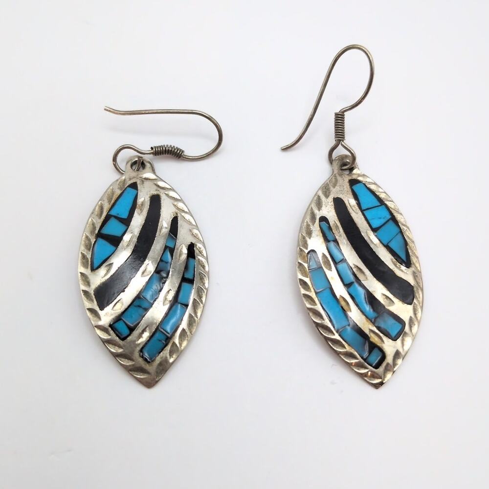 Vintage Mexico Silver Tone Blue and Black Inlay Etched Drop Western Earrings